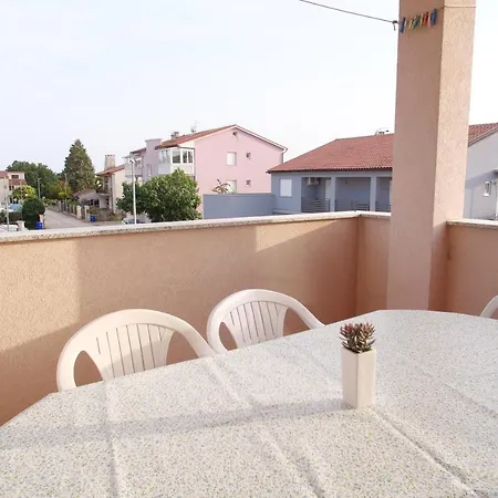 Luka Apartment