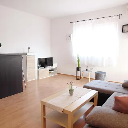 Apartment Luka