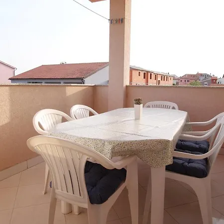 Luka Apartment