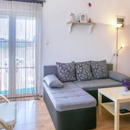Luka Apartman